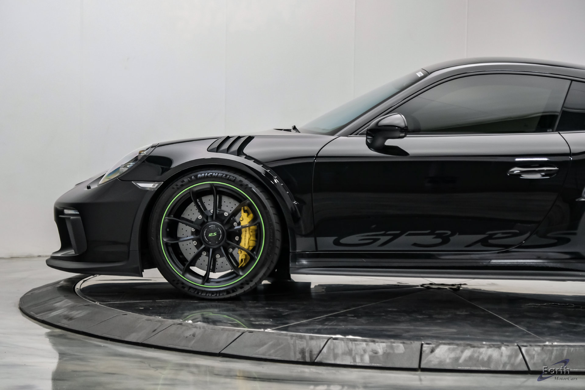 Used 2019 Porsche 911 GT3 RS RWD image 9