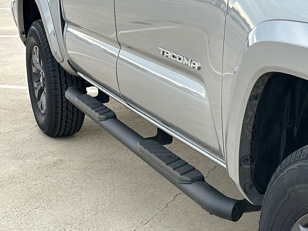 Used 2023 Toyota Tacoma SR5 AWD/4WD image 8