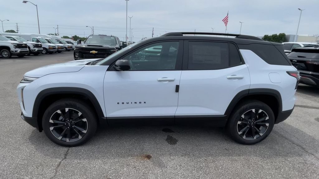 New 2026 Chevrolet Equinox RS w/ Convenience Package III AWD/4WD image 7