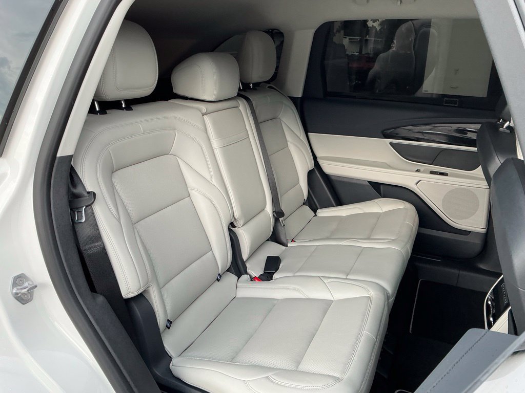 Used 2026 Lincoln Nautilus Premier AWD/4WD image 24
