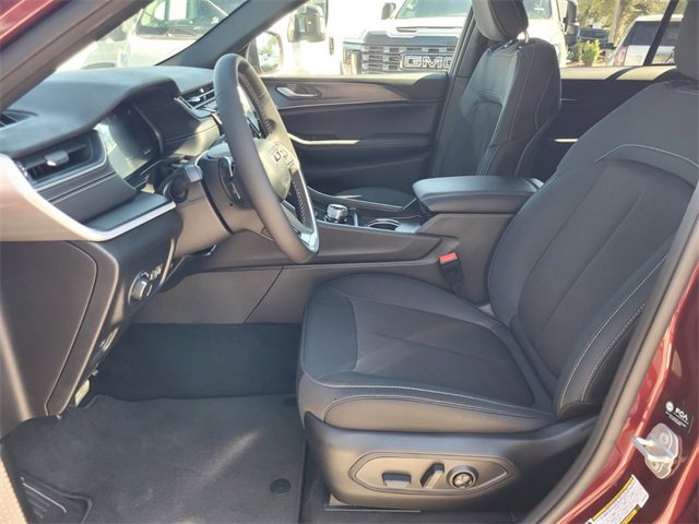 New 2025 Jeep Grand Cherokee Laredo X image 4