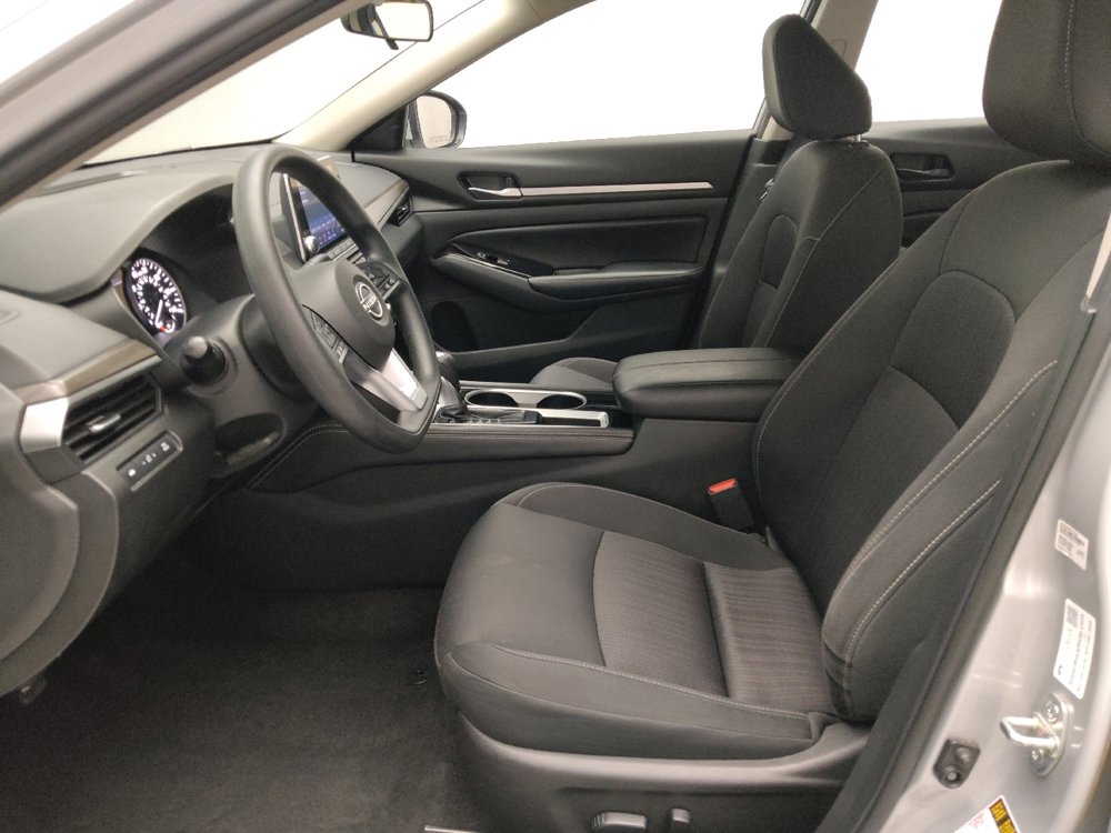 Used 2023 Nissan Altima 2.5 SV image 17