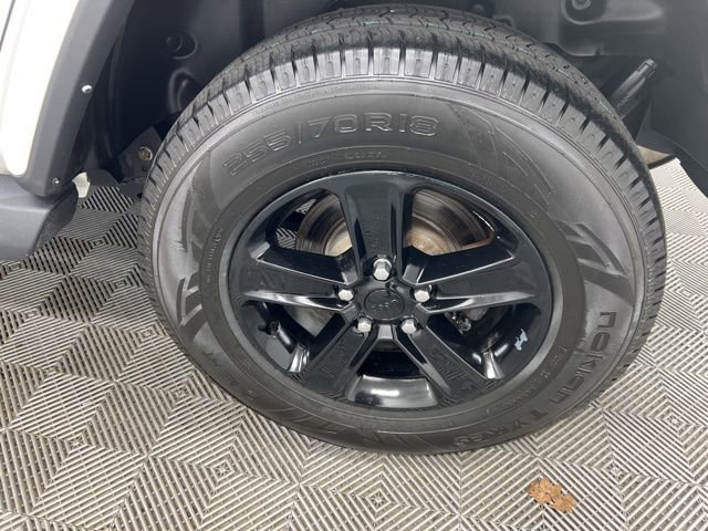 Used 2021 Jeep Wrangler Unlimited Sahara image 7