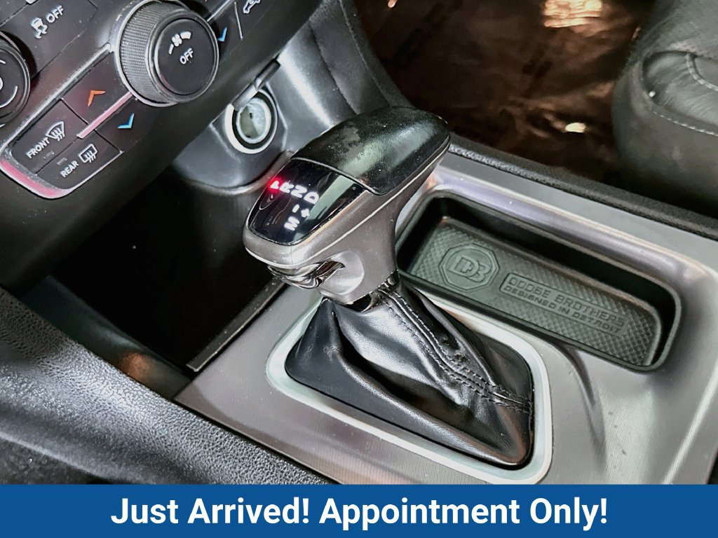 Used 2021 Dodge Charger SXT w/ Leather Interior Group RWD image 18