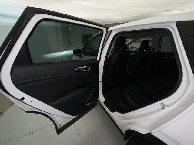 Used 2024 Kia Sportage EX FWD image 22