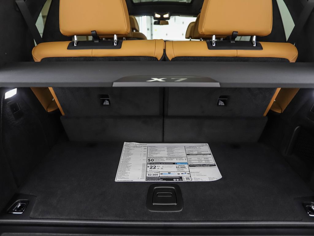 Used 2025 BMW X7 xDrive40i w/ Executive Package image 26