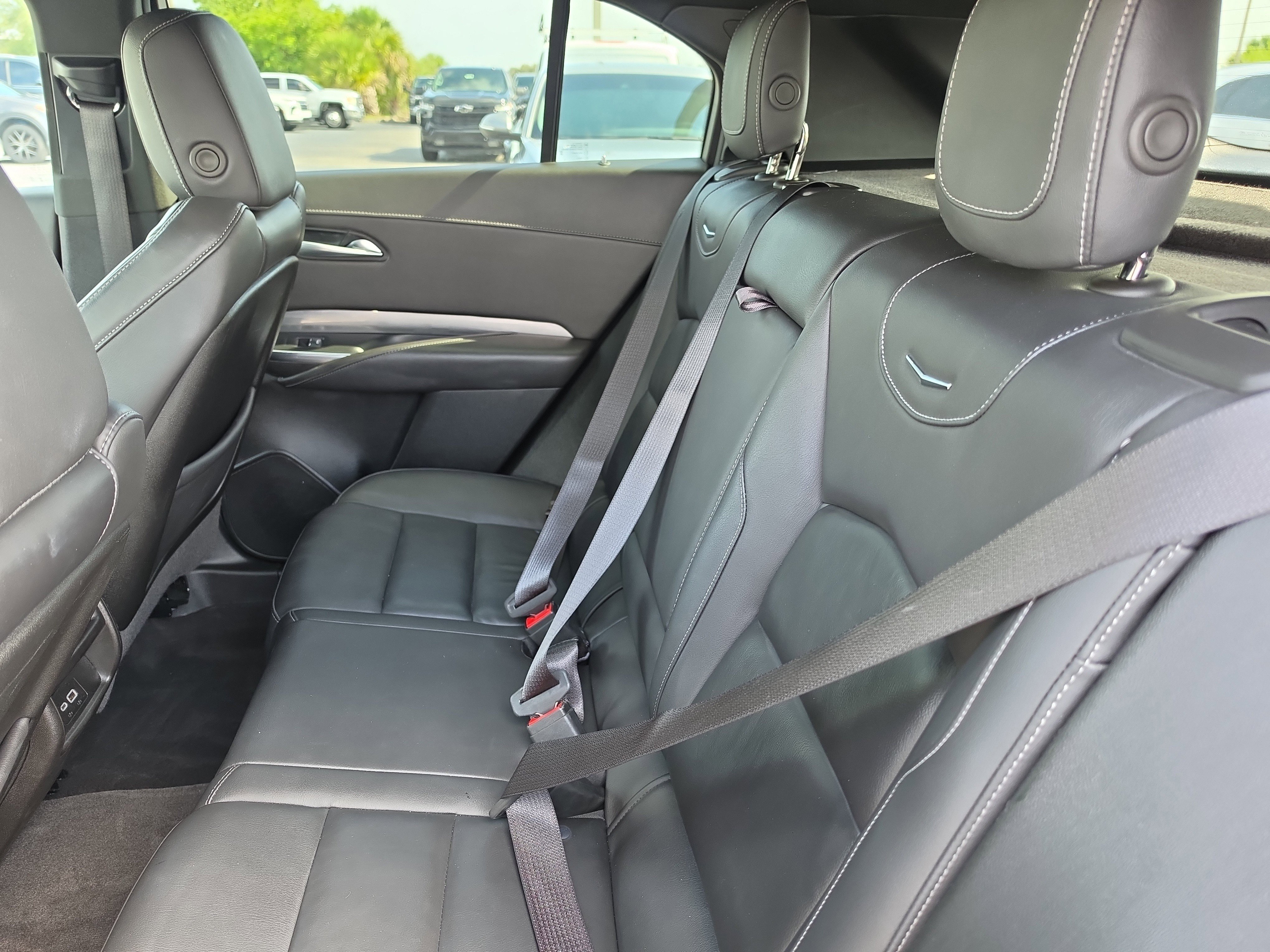 Used 2025 Cadillac XT4 Premium Luxury FWD image 13
