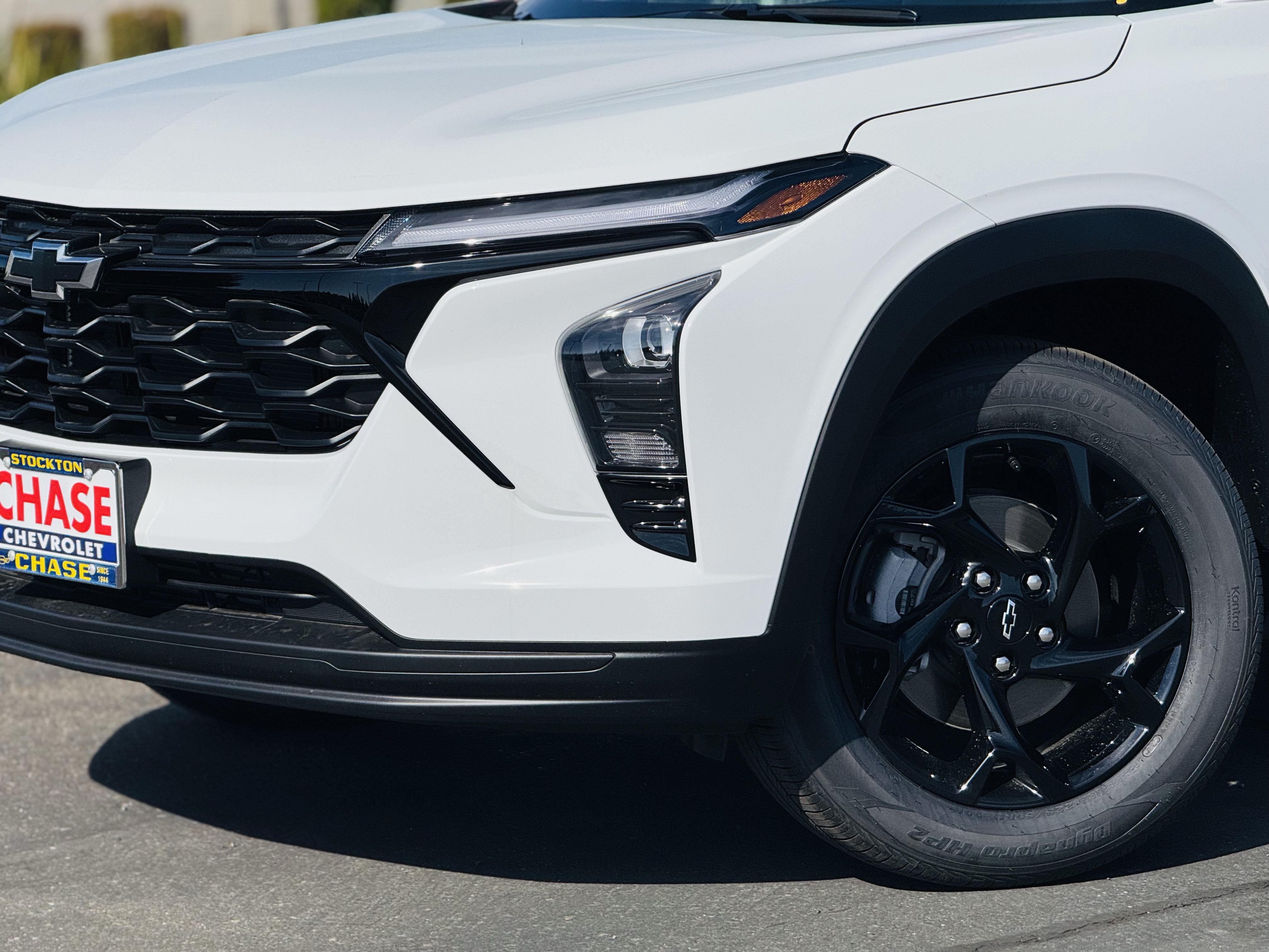 New 2026 Chevrolet Trax LT w/ Driver Confidence Package FWD image 3