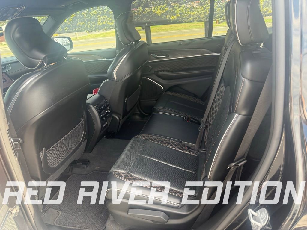 Used 2021 Jeep Grand Cherokee L Summit w/ Advanced Protech Group IV AWD/4WD image 11