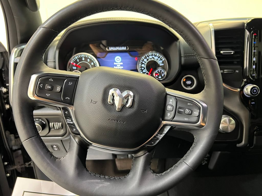 Used 2025 RAM 1500 Laramie AWD/4WD image 19