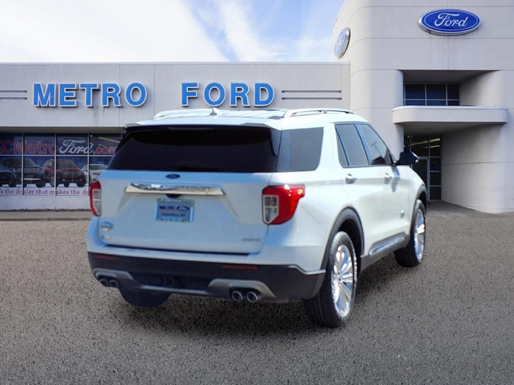 Certified 2023 Ford Explorer King Ranch w/ Technology Package AWD/4WD image 3
