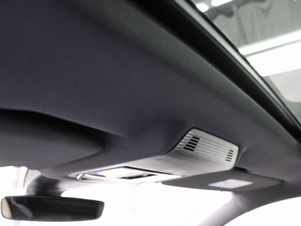 Used 2024 Volkswagen Atlas Cross Sport SEL Premium R-Line image 23