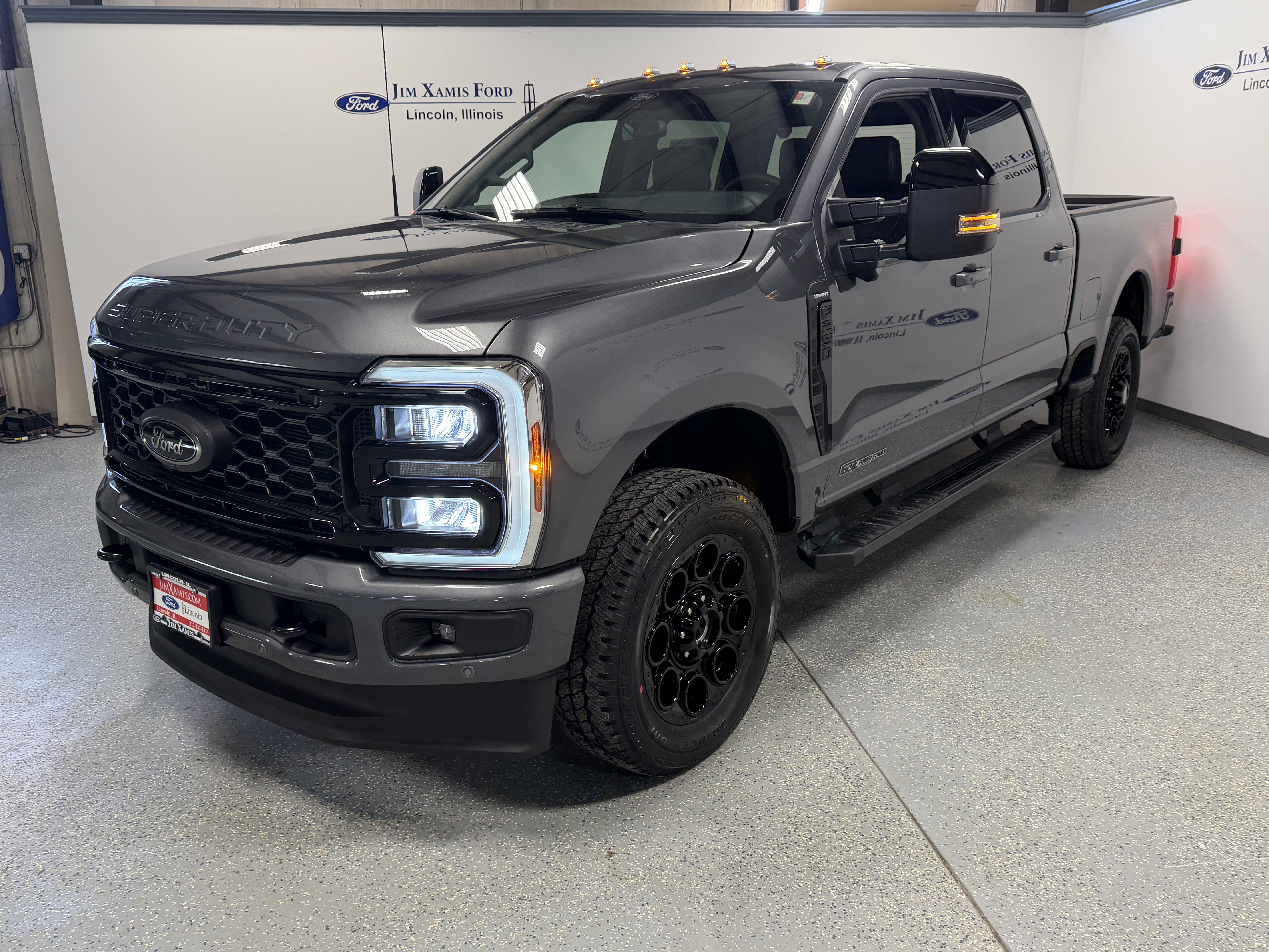New 2026 Ford F250 Lariat w/ Black Appearance Package image 3