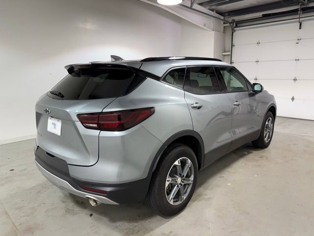 Used 2024 Chevrolet Blazer LT w/ Convenience Package FWD image 7