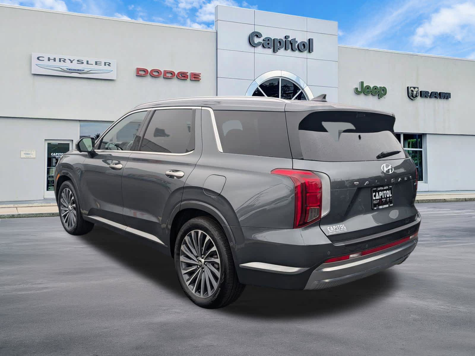 Used 2024 Hyundai Palisade Calligraphy AWD/4WD image 5