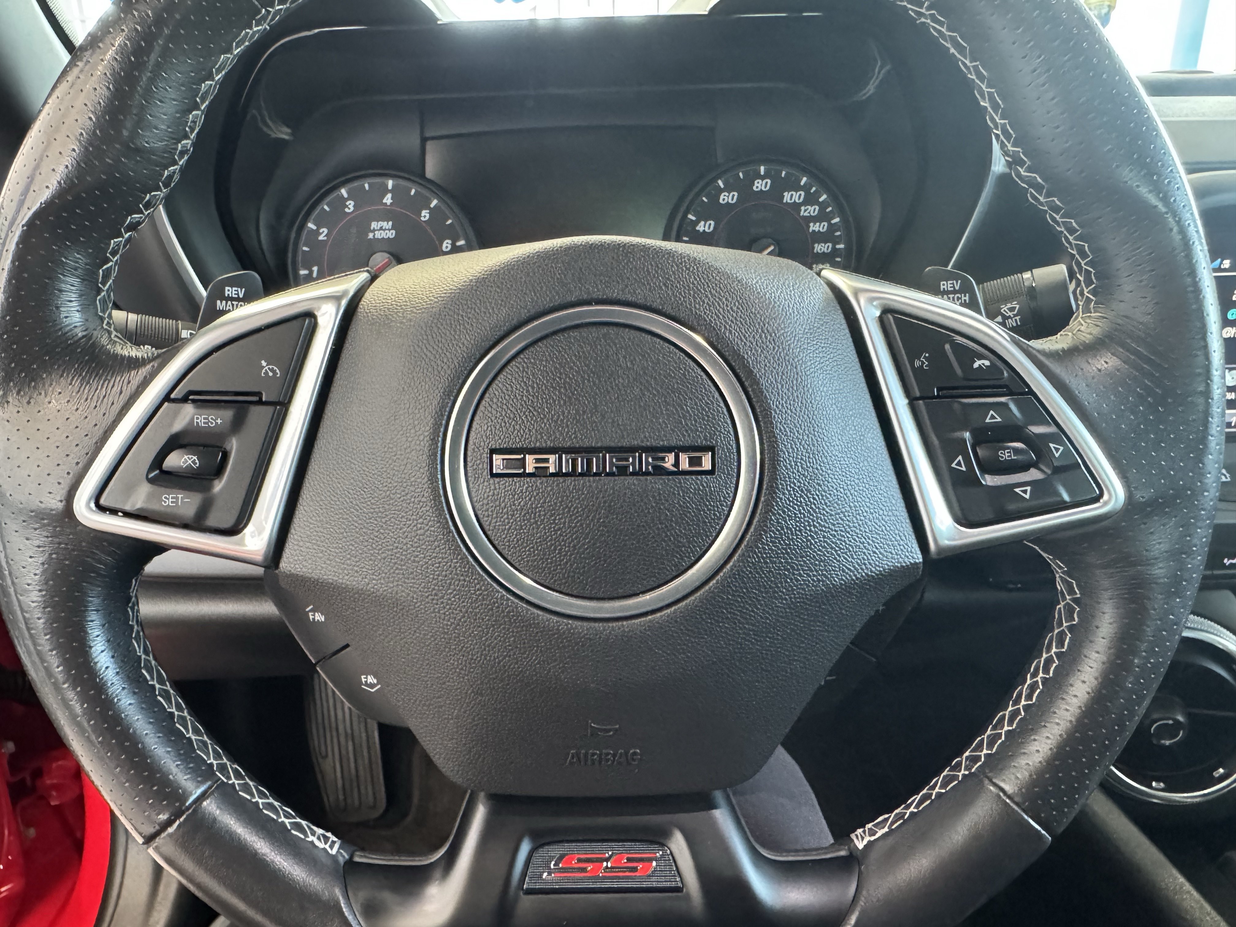 Used 2018 Chevrolet Camaro SS RWD image 28
