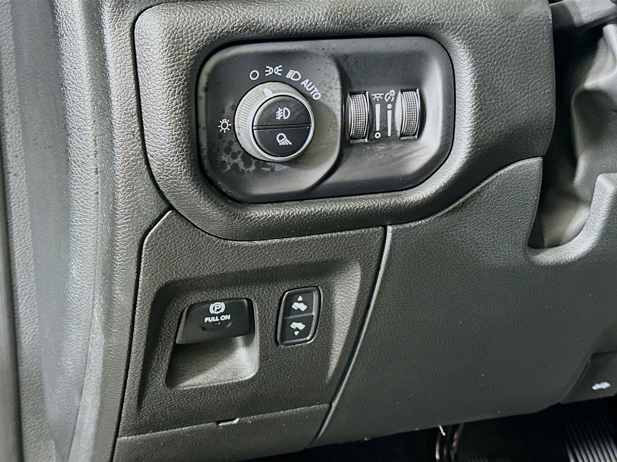 Used 2022 RAM 1500 Laramie image 17