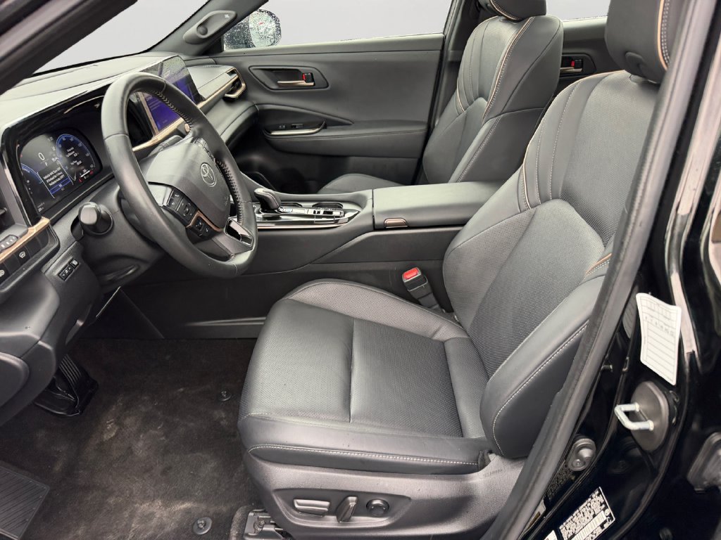 Used 2024 Toyota Crown AWD/4WD image 15