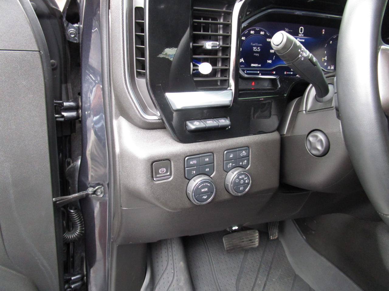Used 2023 Chevrolet Silverado 1500 High Country w/ Technology Package AWD/4WD image 19