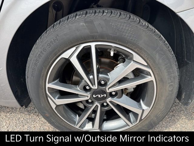 Certified 2023 Kia Forte LXS w/ LXS Technology Package image 13