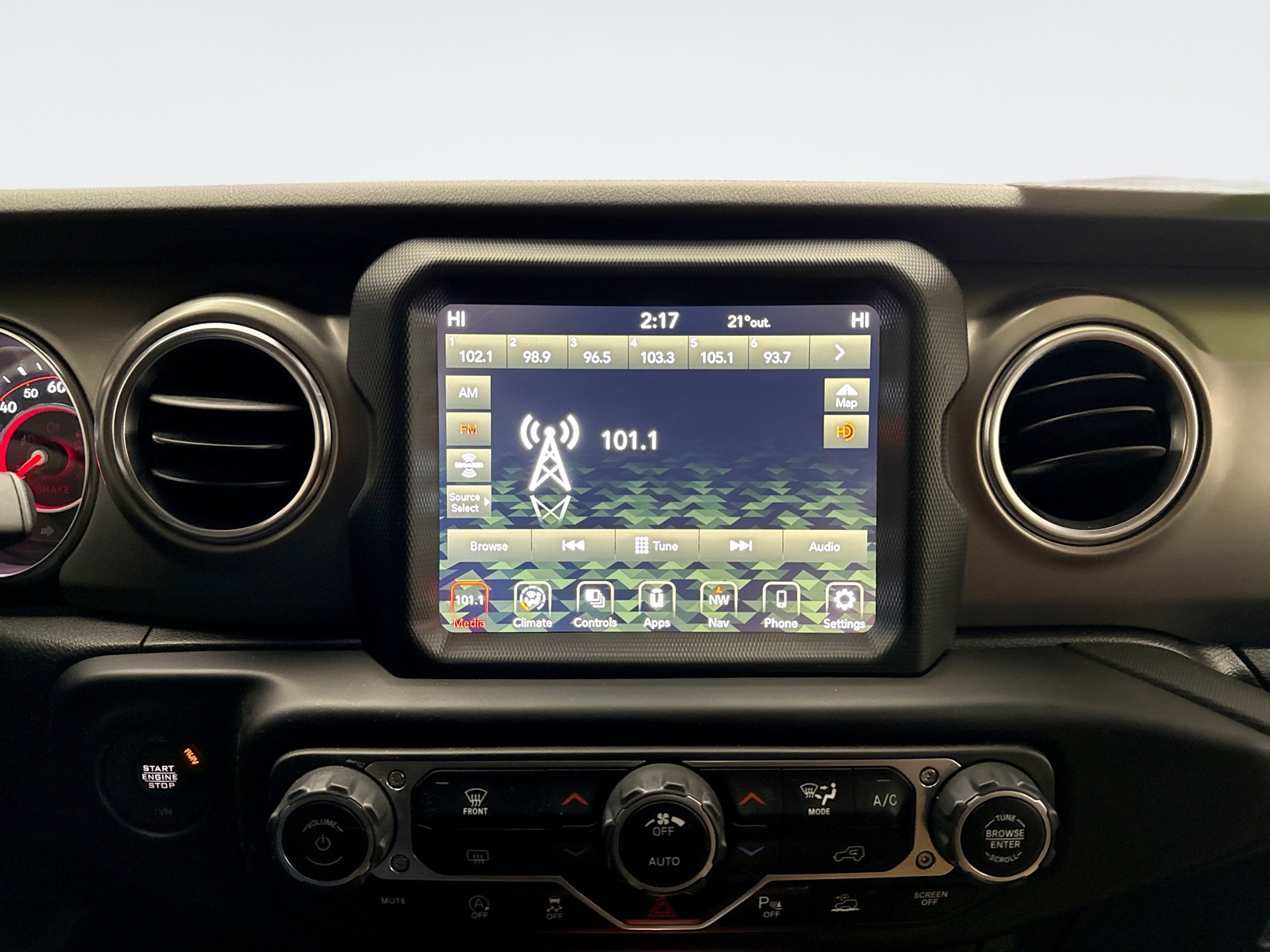 Used 2021 Jeep Gladiator Rubicon image 17