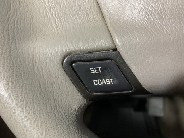 Used 2000 Chevrolet Impala w/ Preferred Equipment Group FWD image 14