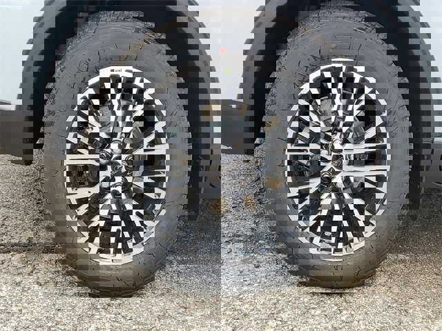 New 2025 Ford Escape SE w/ Class II Trailer Tow Package image 5