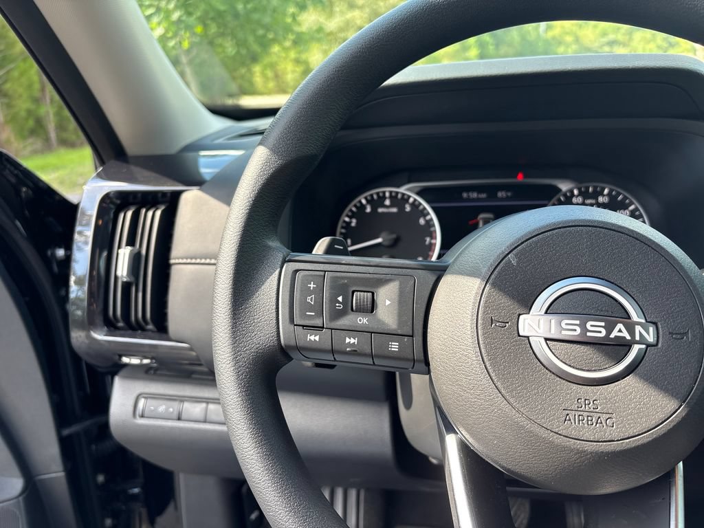 Used 2026 Nissan Pathfinder S FWD image 11
