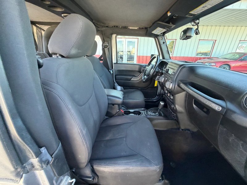 Used 2018 Jeep Wrangler Sport image 9