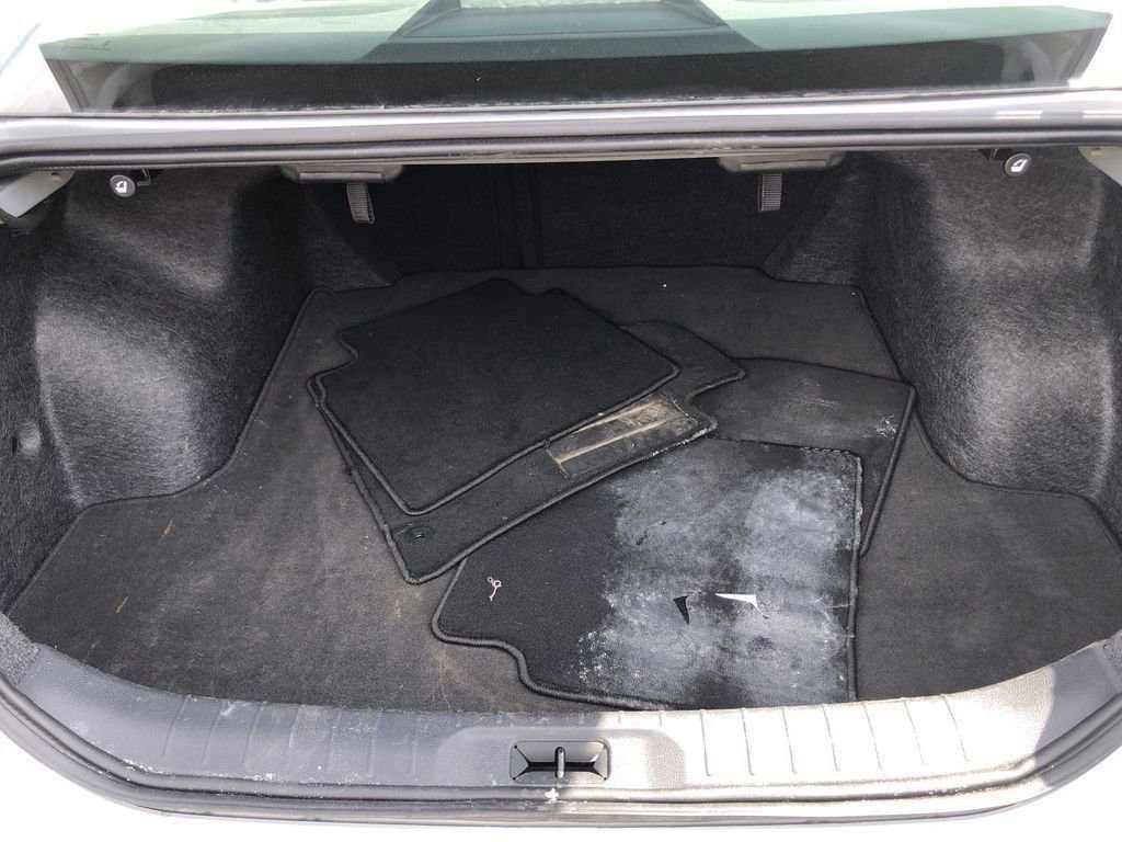 Used 2025 Nissan Altima 2.5 SV FWD image 9