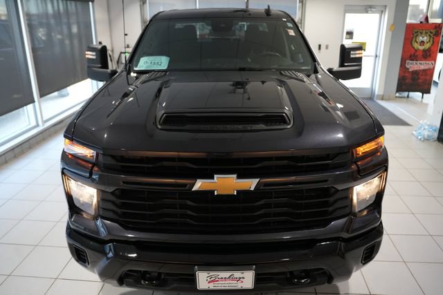 Used 2024 Chevrolet Silverado 2500 Custom w/ Custom Value Package image 7