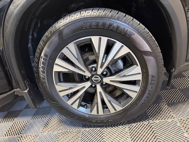 Used 2021 Nissan Rogue SV w/ Premium Package AWD/4WD image 43