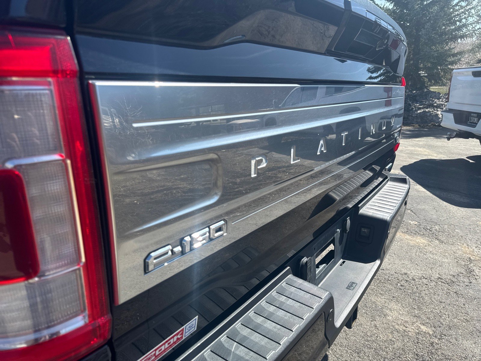Used 2023 Ford F150 Platinum image 40