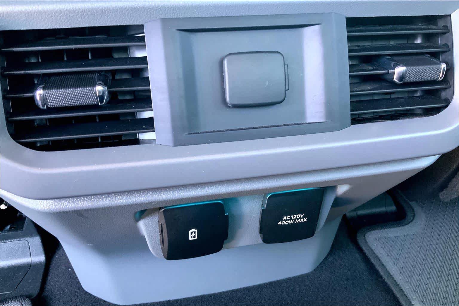 Used 2024 Ford F150 XLT w/ Mobile Office Package RWD image 30
