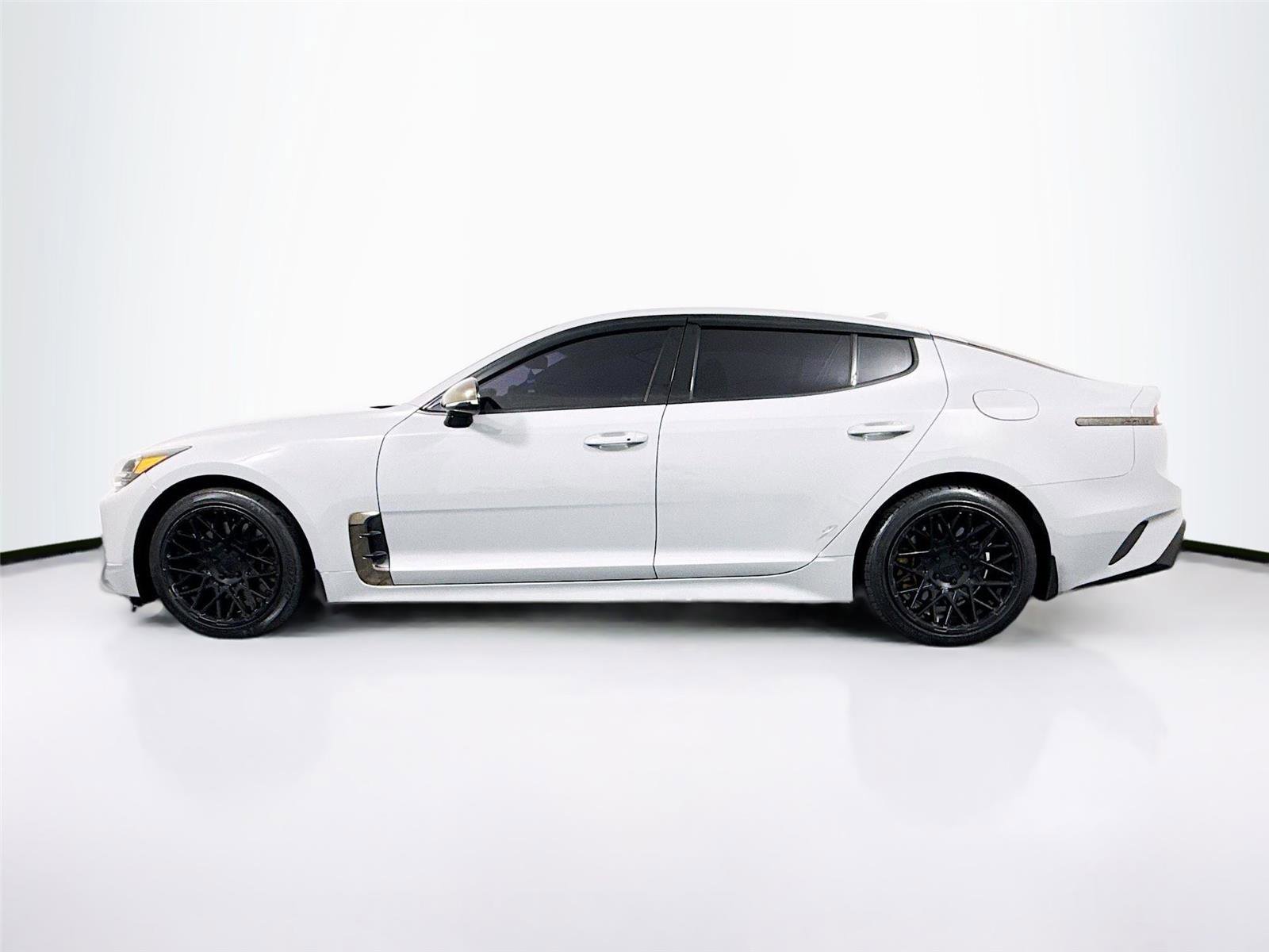 Used 2022 Kia Stinger GT-Line RWD image 27