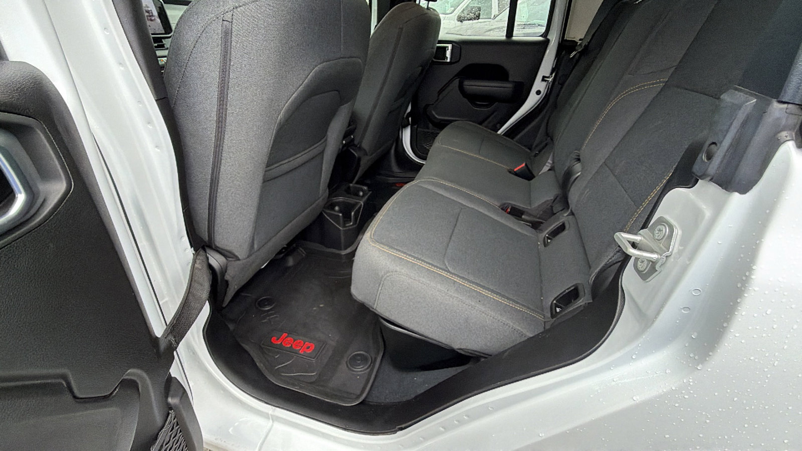 Used 2024 Jeep Gladiator Sport image 23