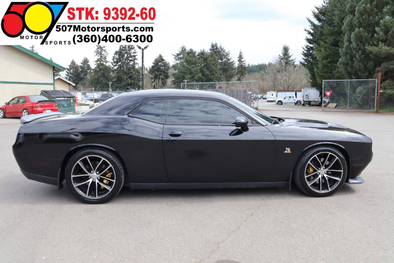 Used 2015 Dodge Challenger R/T Scat Pack w/ Leather Interior Group RWD image 9