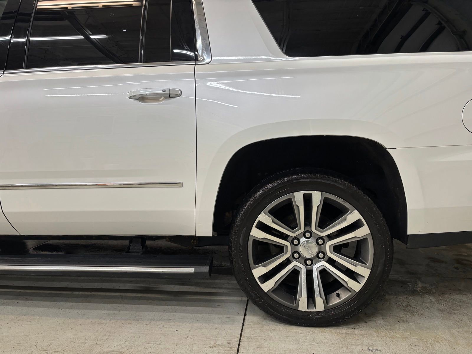 Used 2019 GMC Yukon XL Denali w/ Denali Ultimate Package AWD/4WD image 6