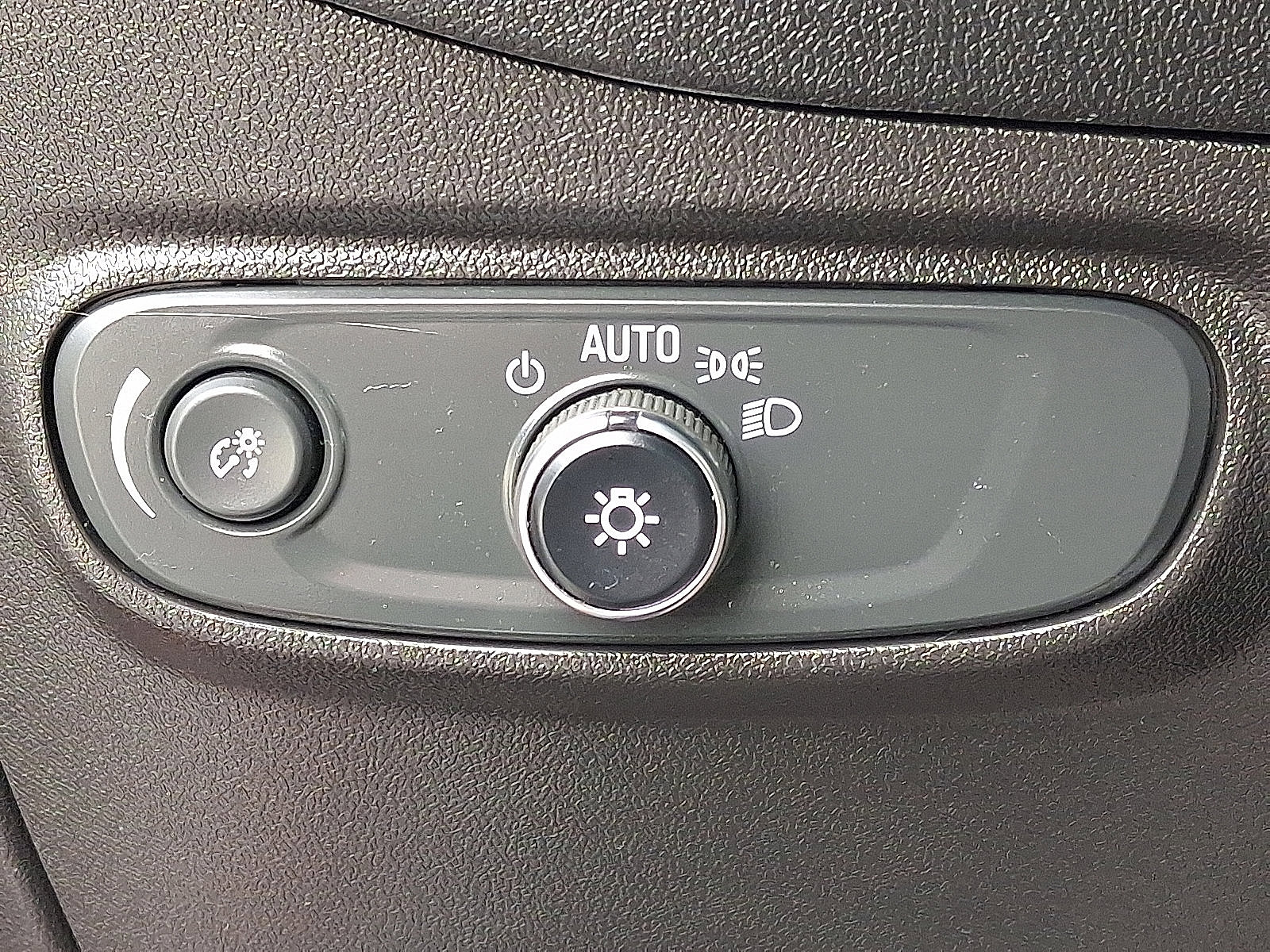 Used 2023 Chevrolet Equinox LT AWD/4WD image 25
