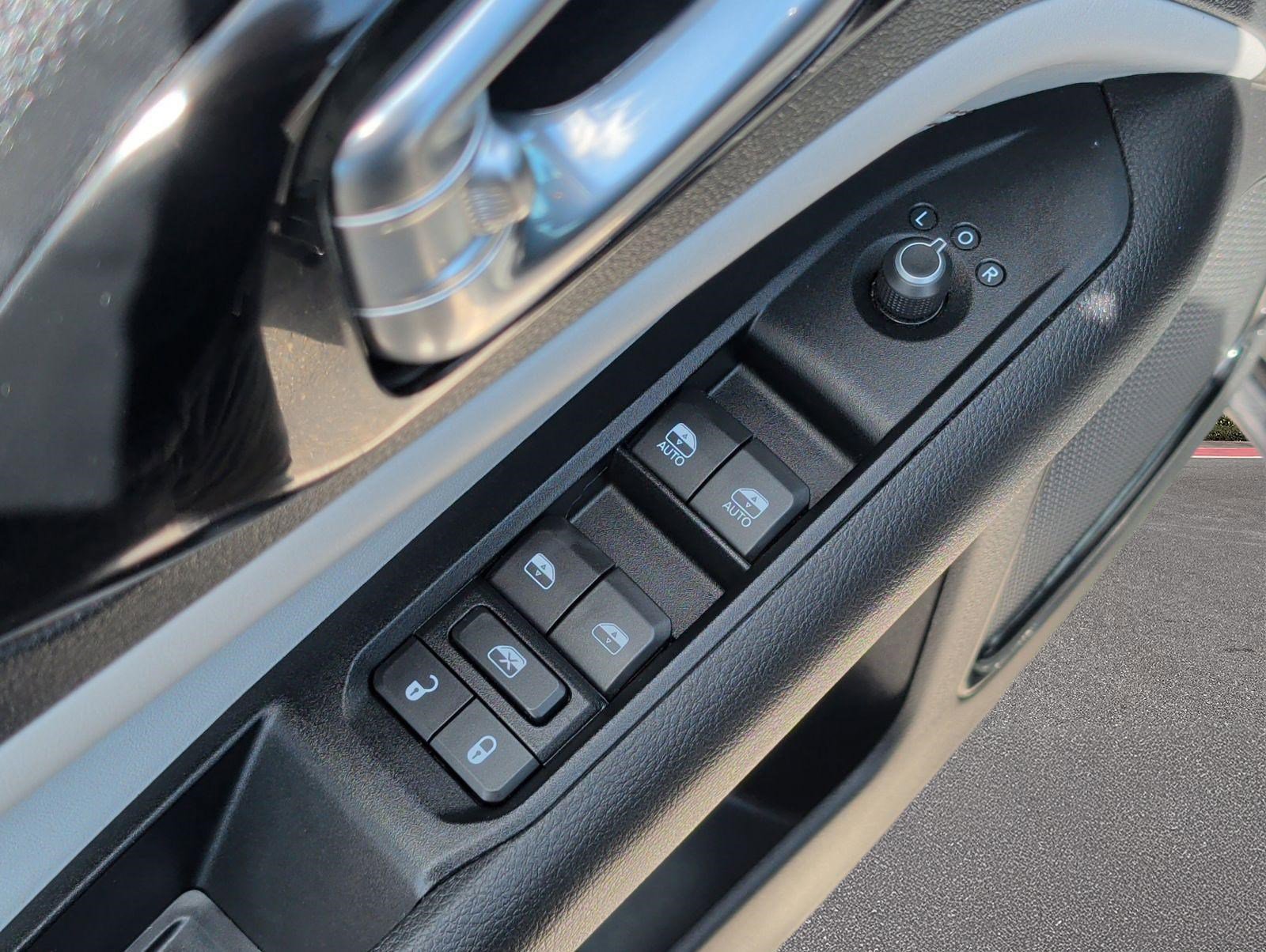 Used 2022 Jeep Compass Limited w/ Elite Group image 9