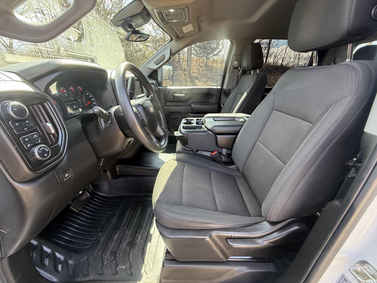 Used 2024 Chevrolet Silverado 2500 W/T image 9