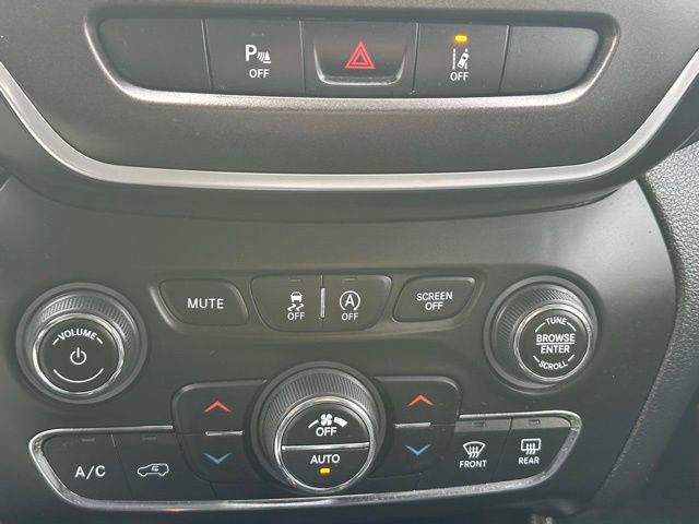 Used 2022 Jeep Cherokee Trailhawk w/ Comfort/Convenience Group image 20