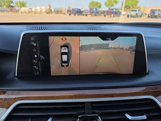 Used 2017 BMW 750i RWD image 9