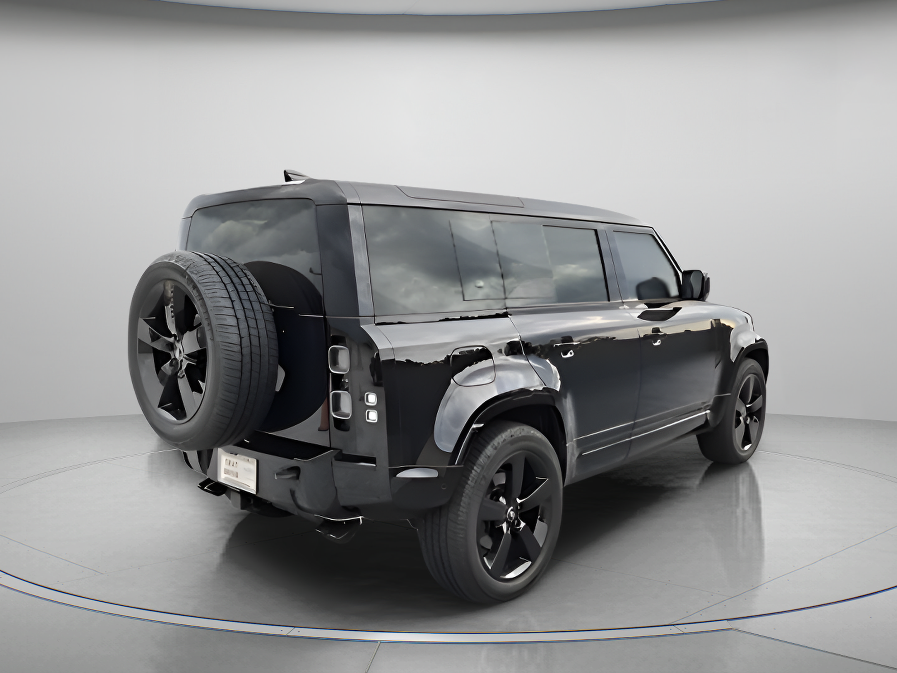 Used 2024 Land Rover Defender 110 V8 AWD/4WD image 6