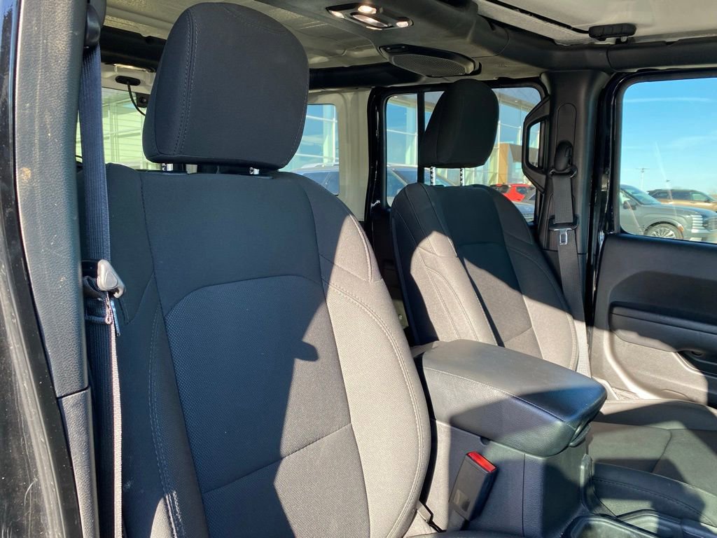 Used 2021 Jeep Wrangler Unlimited Sport image 30