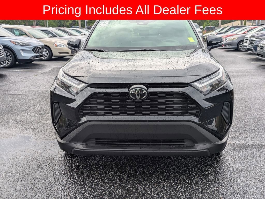 Used 2025 Toyota RAV4 XLE AWD/4WD image 10