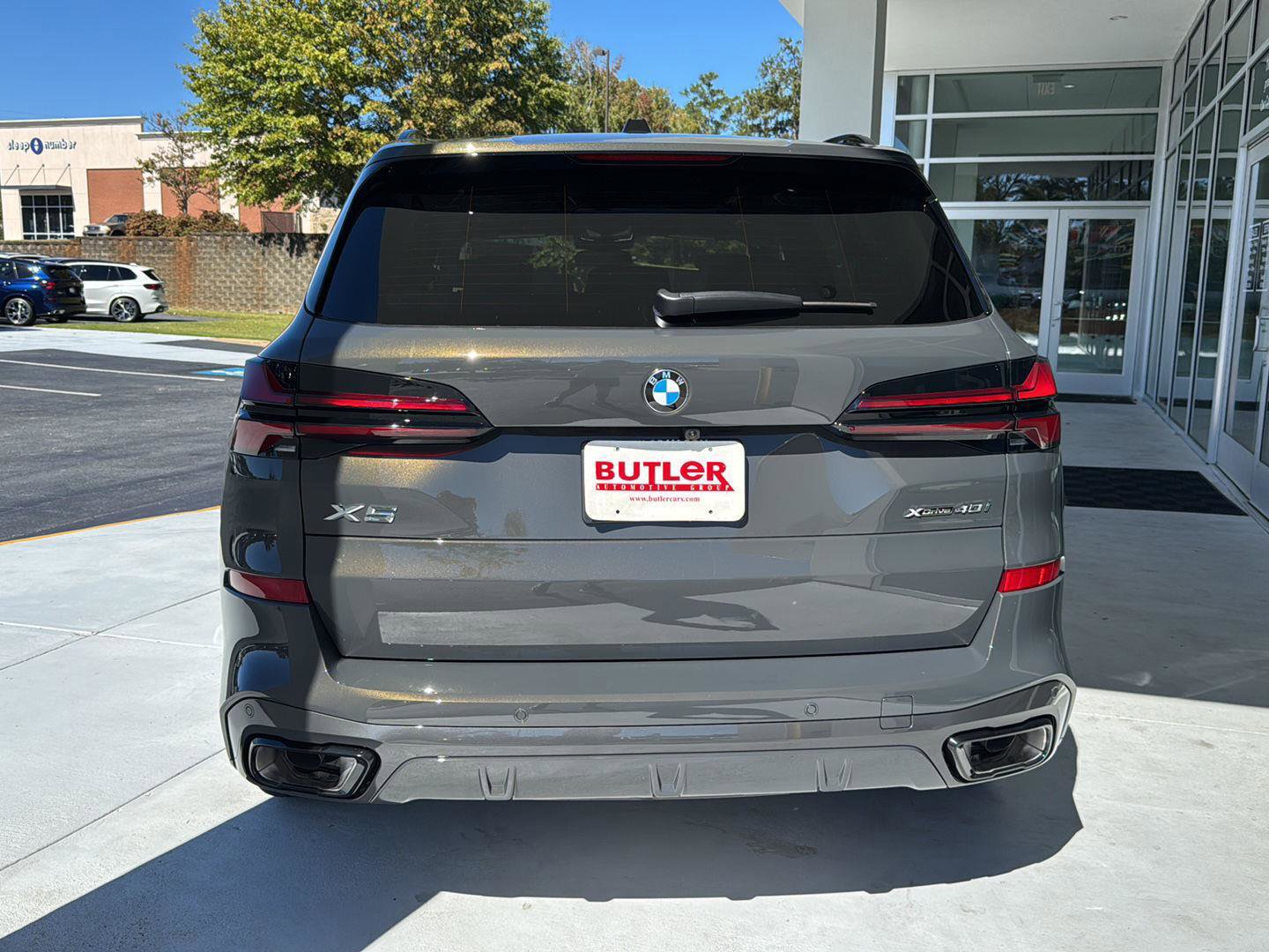 New 2026 BMW X5 xDrive40i w/ Executive Package image 4