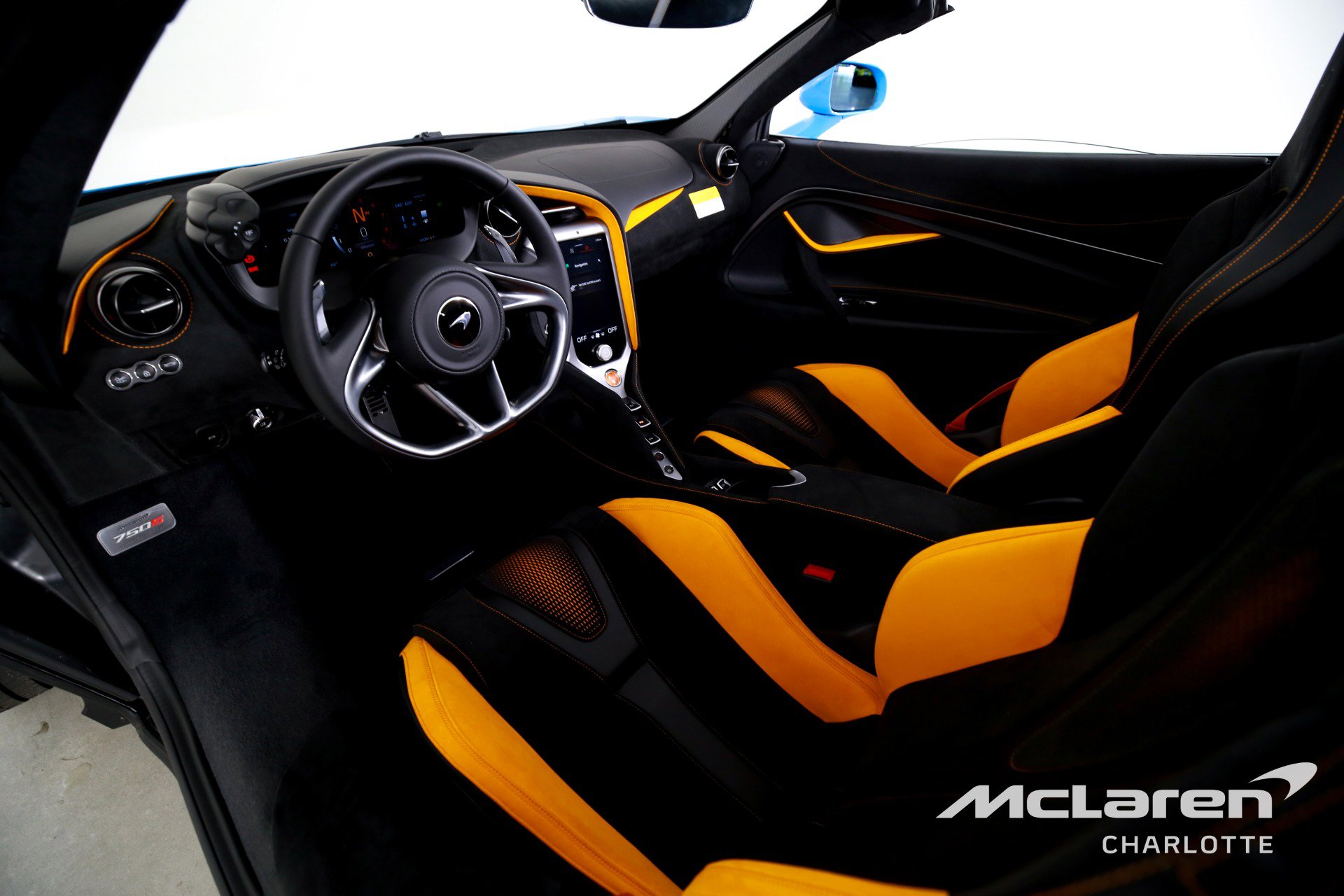 Used 2027 McLaren 750S Spider RWD image 14