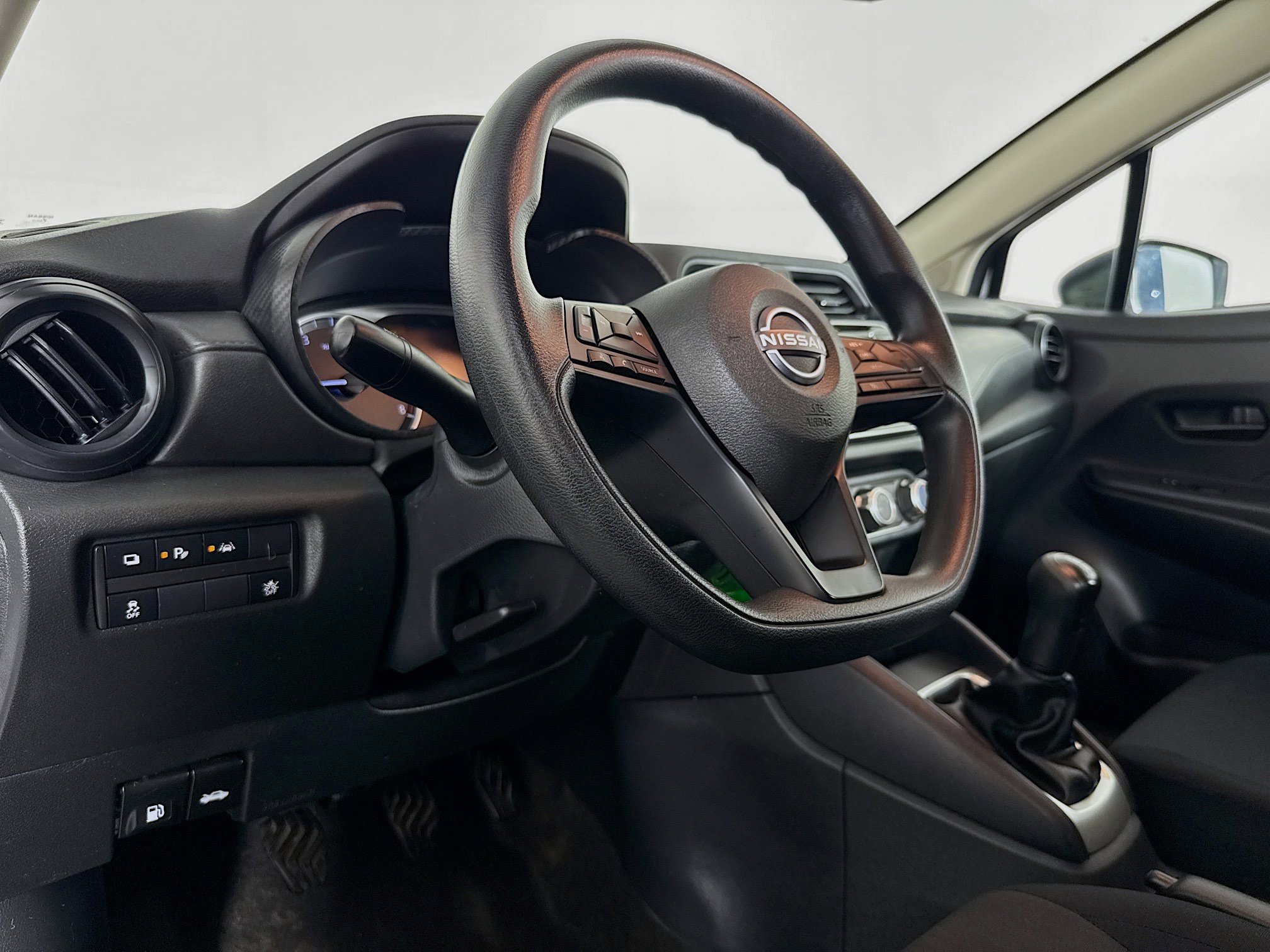 Used 2024 Nissan Versa S image 21