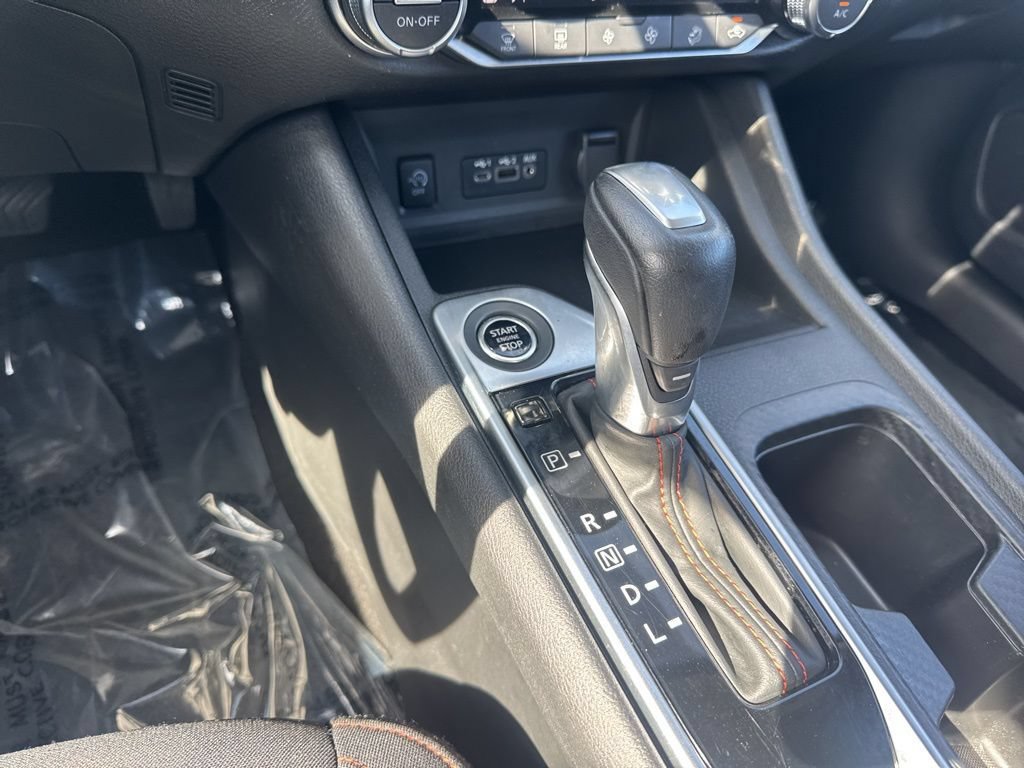Used 2025 Nissan Sentra SR FWD image 15